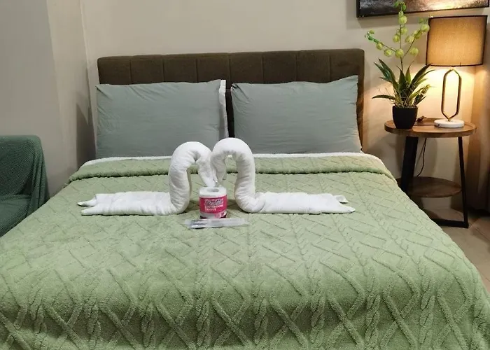 2 Bed Condotel At Newport Across Naia T3 *